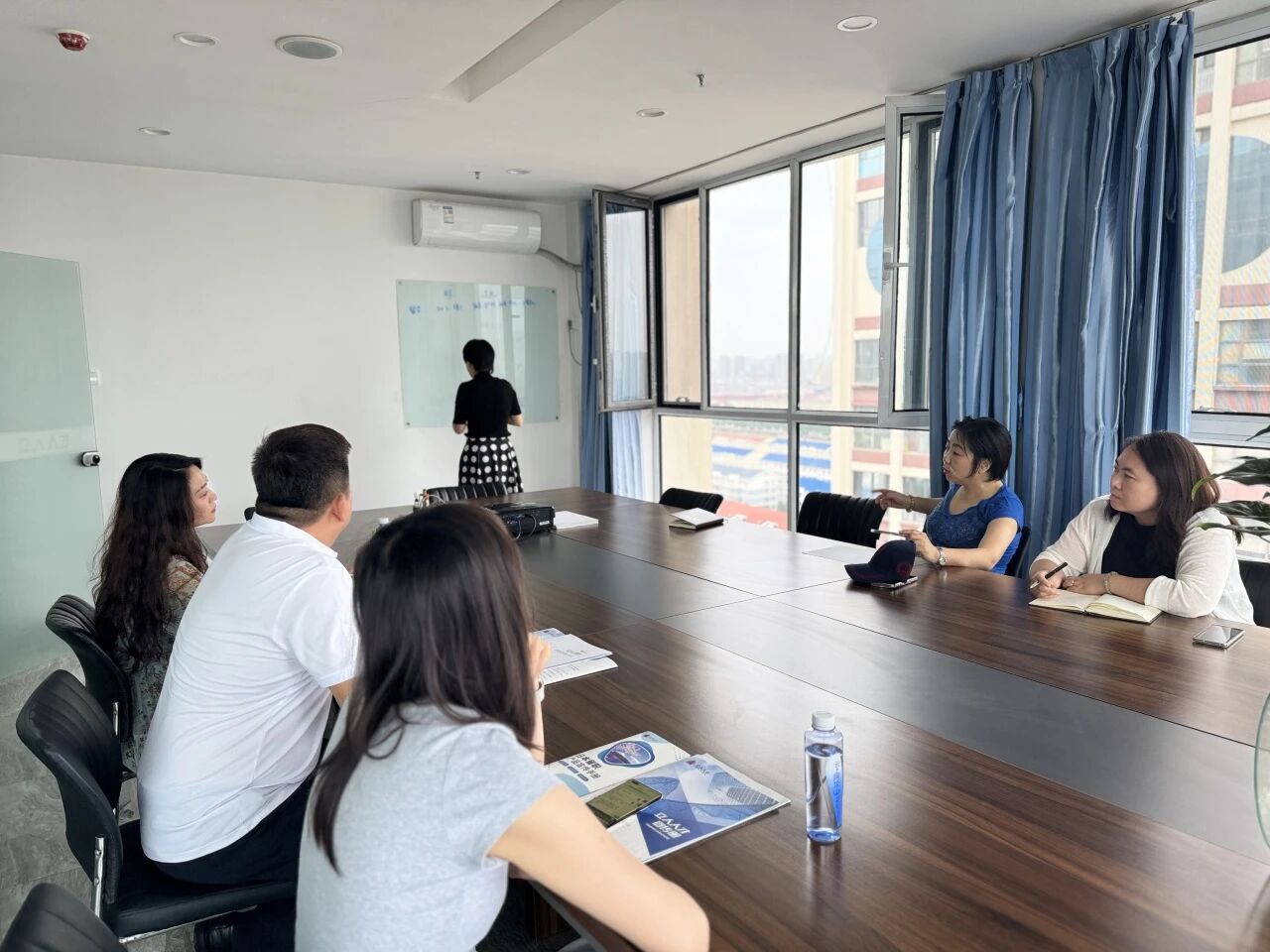 呼和浩特職業(yè)技術大學-2.jpg 呼和浩特職業(yè)技術大學-2.jpg